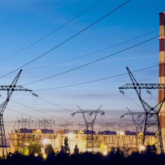 Desafios de Transição e Modernização da Rede Elétrica Brasileira: Infraestrutura, Regulação e Resiliência