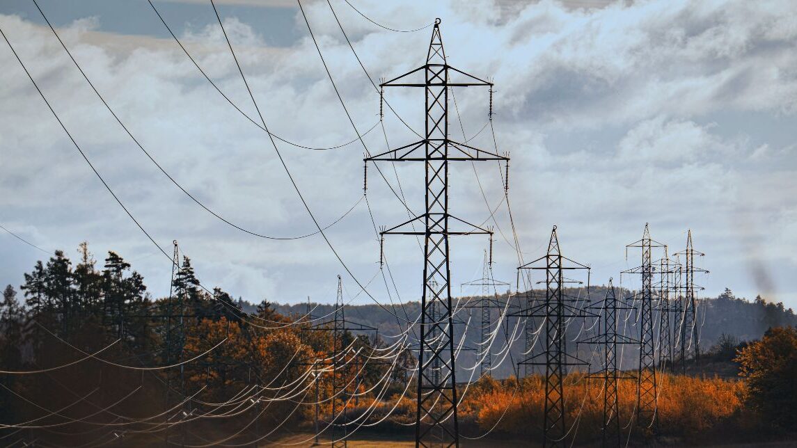 Perspectivas Integradas e Desafios da Matriz Energética Brasileira no Horizonte 2026: Uma Análise do PDE 2026